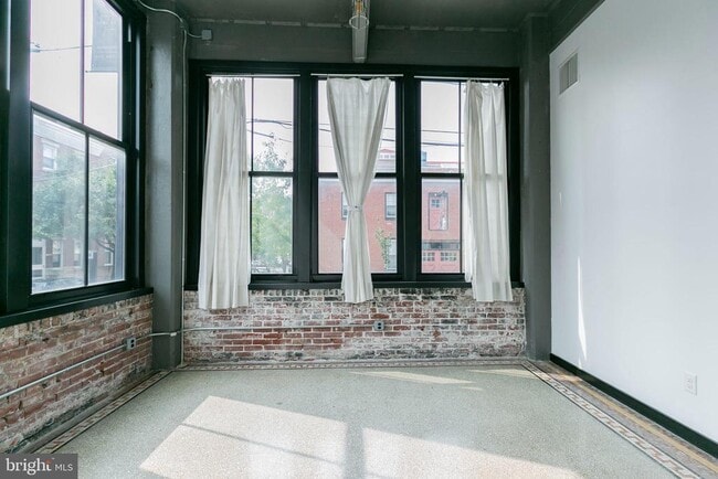 property at 1701 Tulip St