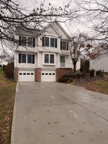 509 Bluegrass Dr in Canonsburg, PA - Building Photo