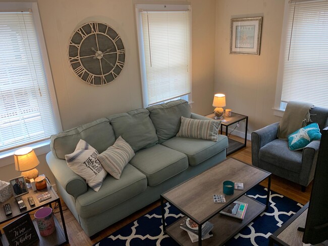 9 Hammond St, Unit 1