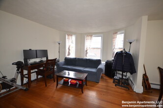 316 Tappan St, Unit 1B in Brookline, MA - Building Photo - Building Photo
