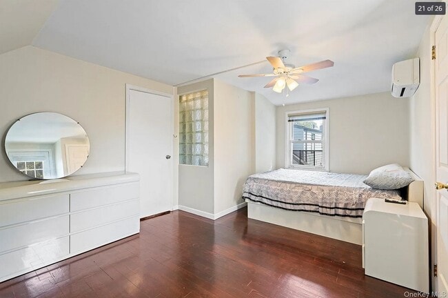 property at 304 Unqua Rd