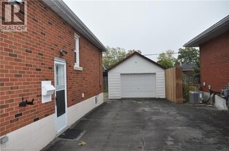 394 Talbot St in Hamilton, ON - Building Photo - Building Photo