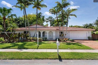 8700 SW 64th Ave in Pinecrest, FL - Building Photo - Building Photo