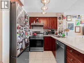 18 Spring Garden Ave in Toronto, ON - Building Photo - Building Photo