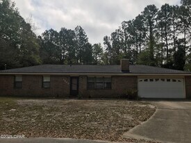 3900 Becora Ct in Panama City, FL - Building Photo