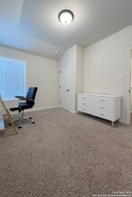13822 Enzo Gate in San Antonio, TX - Building Photo - Building Photo