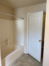 108 N 6th St-Unit -3 in Godley, TX - Building Photo - Building Photo