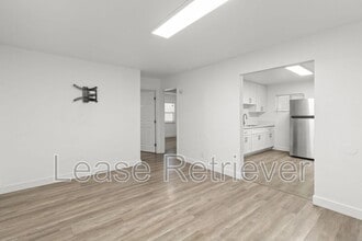 135 Pacific Rd in Manteca, CA - Building Photo - Building Photo