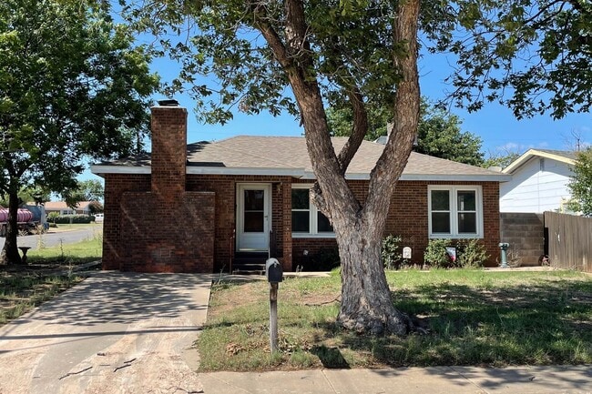 property at 221 34th St
