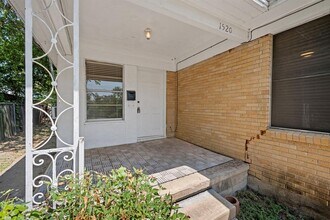 1520 Ullrich Ave in Austin, TX - Building Photo - Building Photo