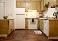 Building Photo - Date Tree Apartamentos in Sacramento, California