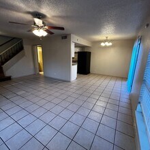 7204 Creekside Dr in Austin, TX - Building Photo - Building Photo