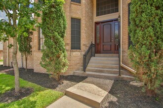 12929 Kingsbridge Ln in Houston, TX - Building Photo - Building Photo