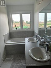 159 Shepherd Dr in Barrie, ON - Building Photo - Building Photo