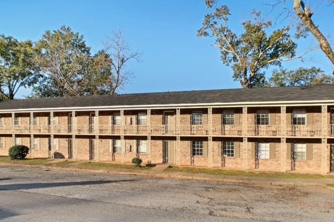 Woodlawn Manor in Tuscaloosa, AL - Foto de edificio - Building Photo