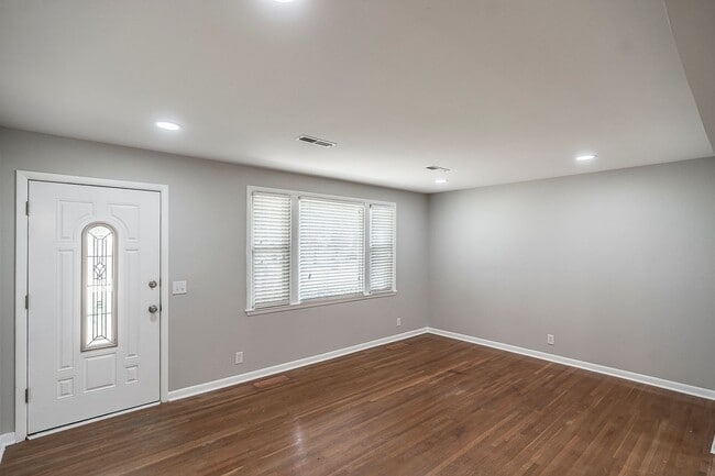 110 Hepplewhite Dr in Hendersonville, TN - Building Photo - Building Photo