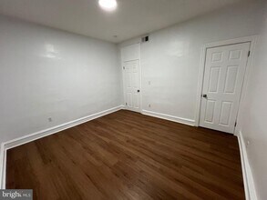 121 S 55th St in Philadelphia, PA - Building Photo - Building Photo