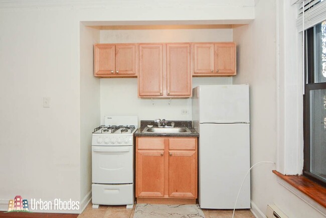 4552 N Damen Ave, Unit M04B in Chicago, IL - Building Photo - Building Photo