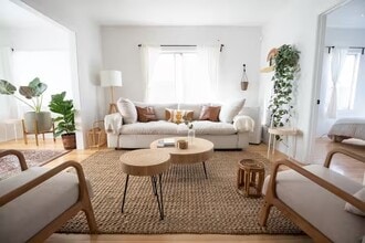 4018 Higuera St in Culver City, CA - Building Photo - Building Photo