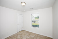 467 Conifer St in Sumter, SC - Foto de edificio - Building Photo