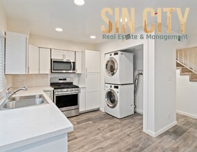 1404 Santa Anita Dr-Unit -#C in Las Vegas, NV - Building Photo - Building Photo