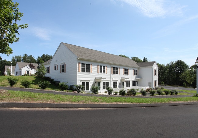 Peachtree Village in Avon, CT - Building Photo - Building Photo