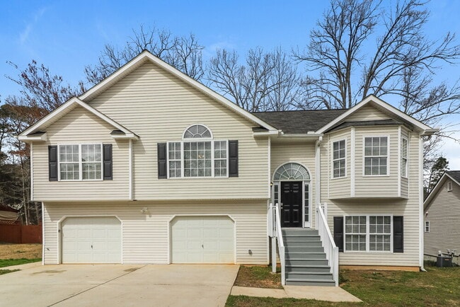 property at 2973 Rolling Ln