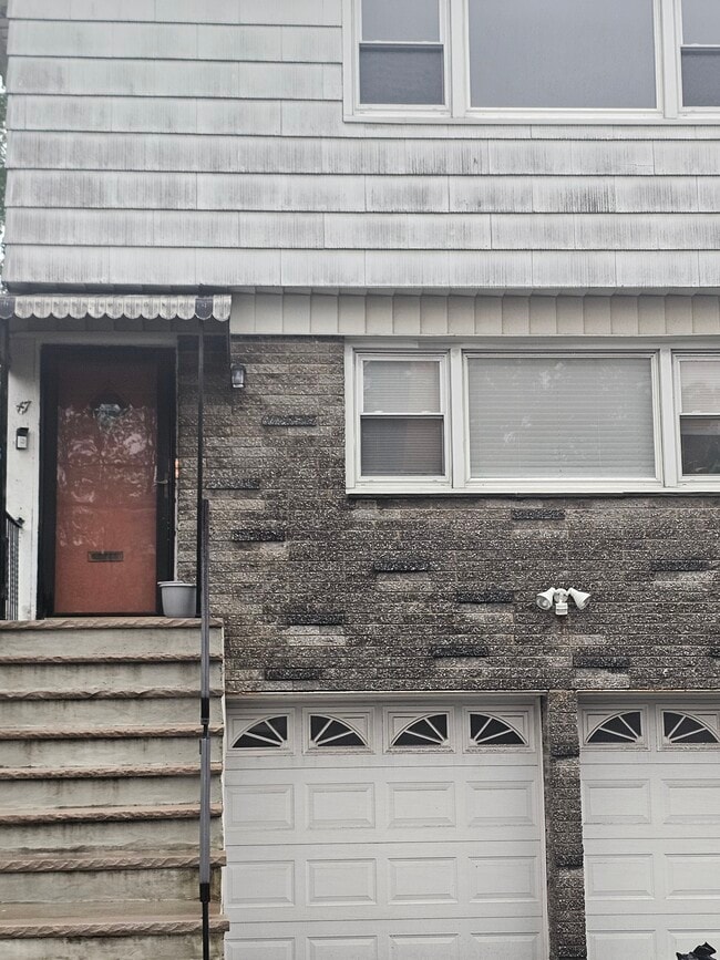 47 Brighton Ter, Unit 2