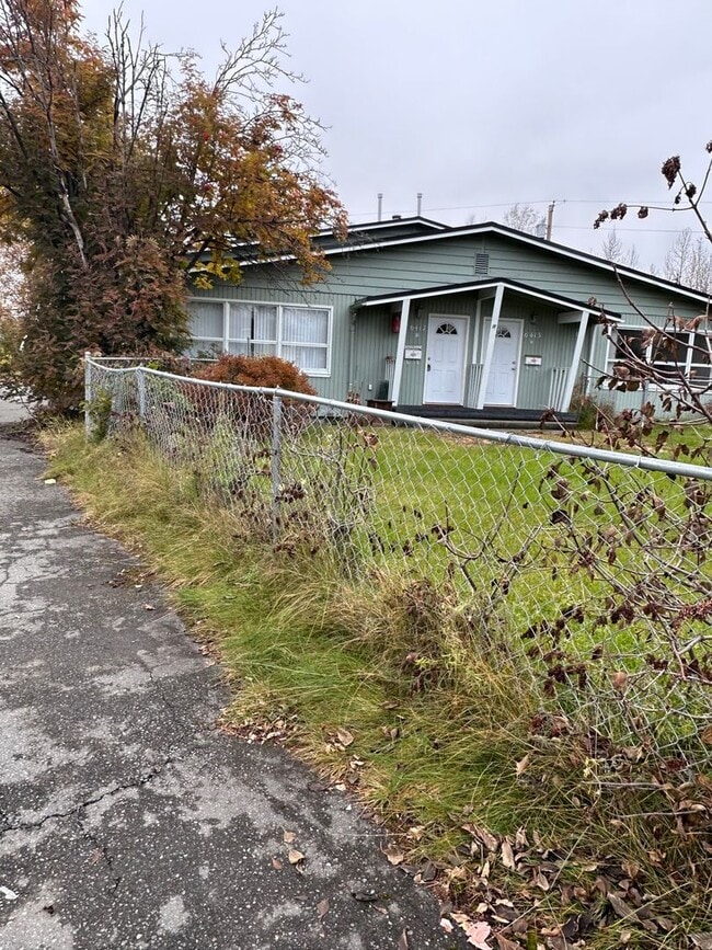6413 E 14th Ct in Anchorage, AK - Building Photo - Building Photo