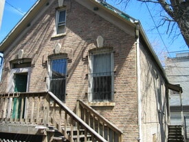 1639 N Claremont Ave, Unit Coach House in Chicago, IL - Building Photo