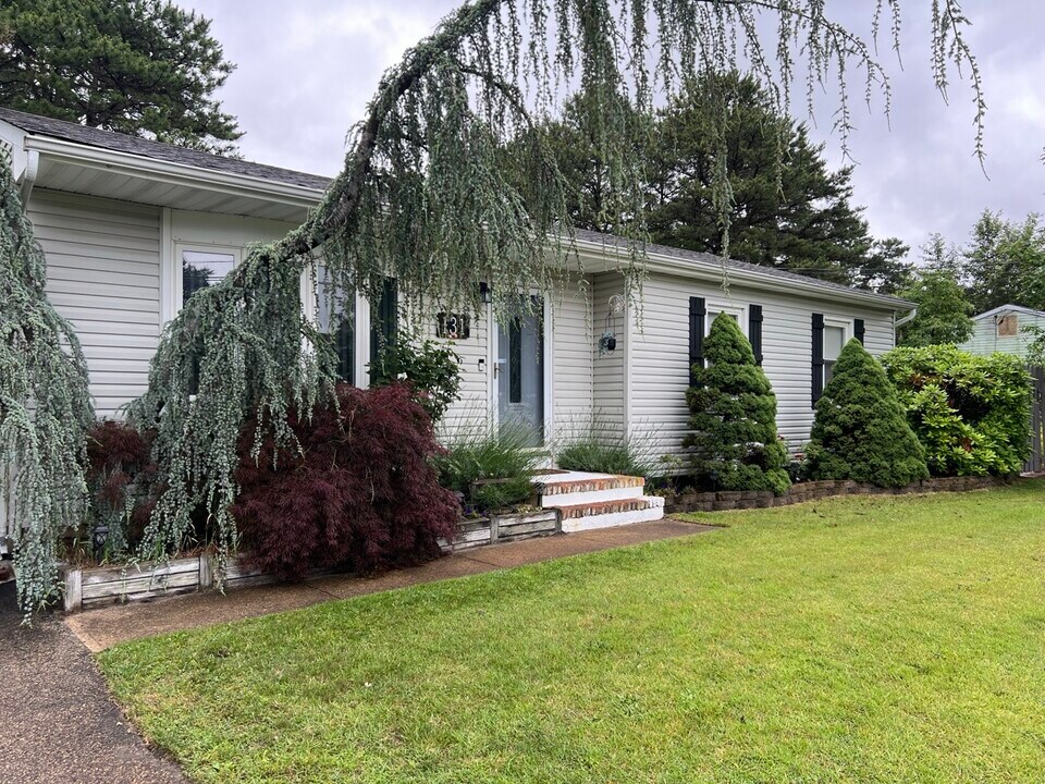 131 Mt Vernon Rd in Berkeley Township, NJ - Building Photo