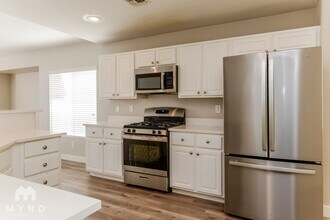 4958 Glowing Garnet St in North Las Vegas, NV - Building Photo - Building Photo