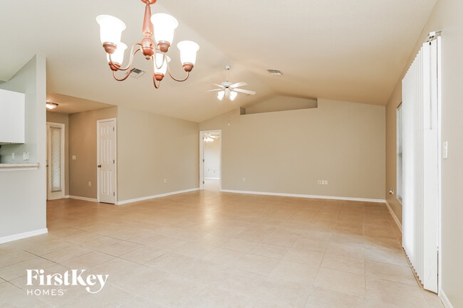 226 North Ave in Lehigh Acres, FL - Building Photo - Building Photo