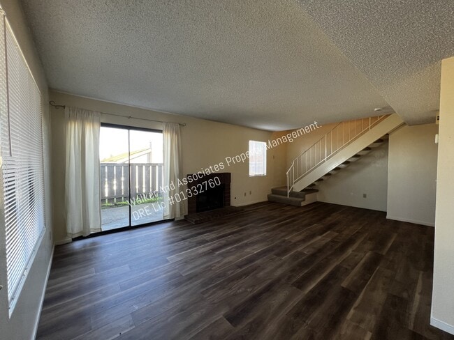 1161 Sumner Pl in Santa Maria, CA - Building Photo - Building Photo