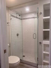 857 Beacon St, Unit B-1 in Boston, MA - Foto de edificio - Building Photo