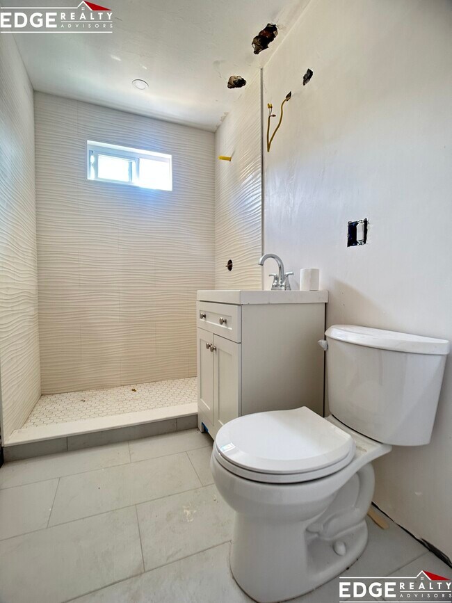 2 Portina Rd, Unit 2 in Boston, MA - Foto de edificio - Building Photo