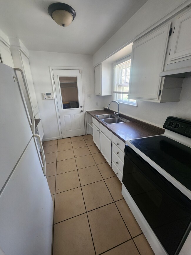 5928 Fontana St in Fairway, KS - Building Photo - Building Photo