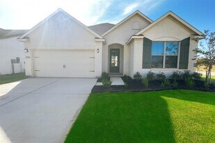 2405 Peebles Ln in Denton, TX - Building Photo