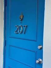 1407 NE 56th St in Fort Lauderdale, FL - Building Photo - Building Photo