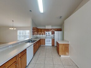 1144 Jaybee Ave in Davenport, FL - Building Photo - Building Photo