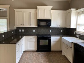 3709 W Cherokee Rd in Rogers, AR - Building Photo - Building Photo