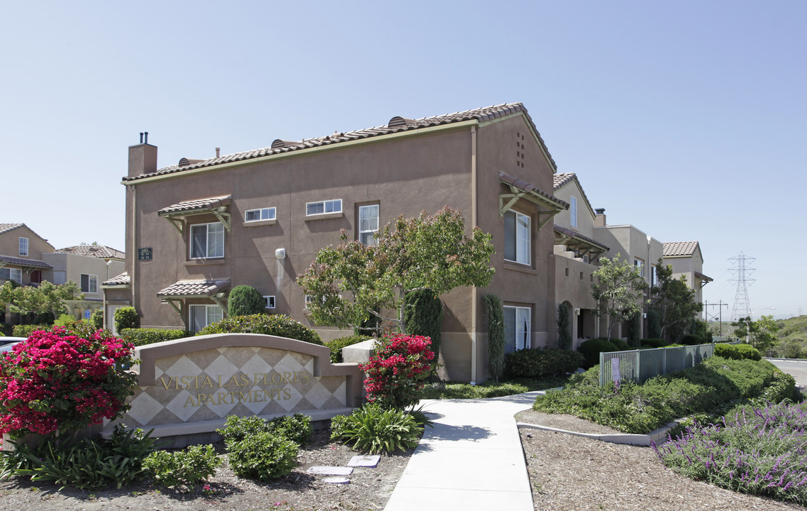 Vista las Flores in Carlsbad, CA - Building Photo