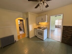 89 Hillside Ave in Torrington, CT - Building Photo - Building Photo