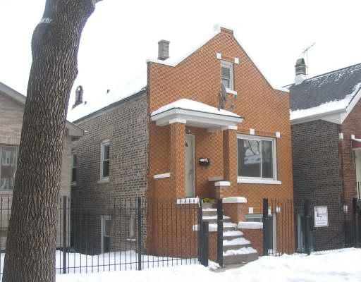 3251 Carpenter St in Chicago, IL - Building Photo