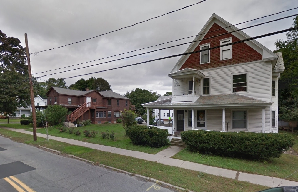 16 Grove St in Greenfield, MA - Foto de edificio