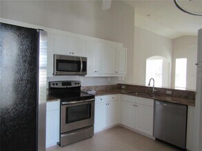 1669 Monarch Dr in Venice, FL - Building Photo - Building Photo