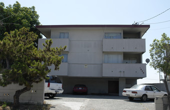 1846 10th Ave in Oakland, CA - Foto de edificio - Building Photo