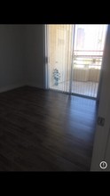 260 E Flamingo Rd-Unit -326 in Las Vegas, NV - Building Photo - Building Photo