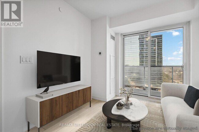2031-2031 Kennedy Rd in Toronto, ON - Building Photo - Building Photo
