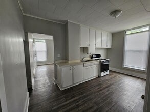 434 W Lawrence St in Mishawaka, IN - Building Photo - Building Photo